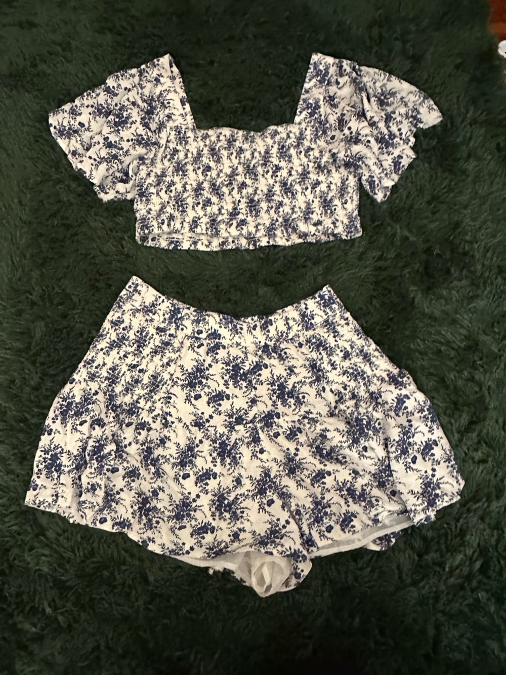 American Eagle Blue & White Floral Two Piece Set Women’s Large